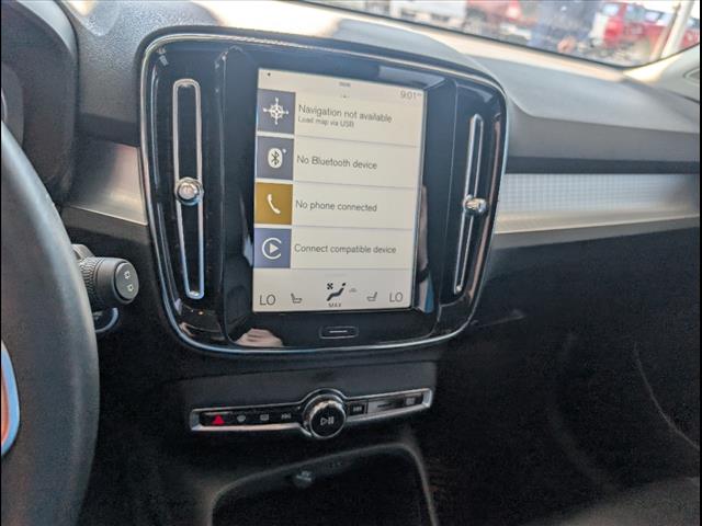 2021 Volvo XC40 T5 Momentum