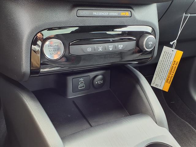 2025 Ford Escape Hybrid 