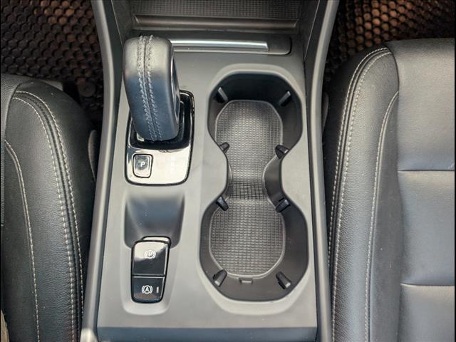 2021 Volvo XC40 T5 Momentum