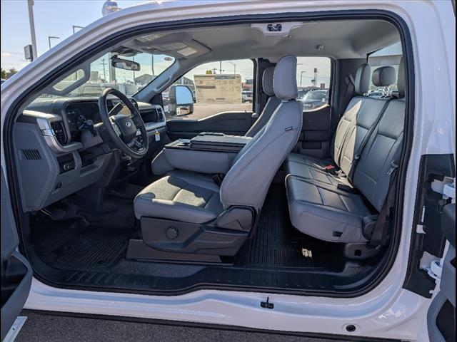 2025 Ford F-350 Super Duty XL