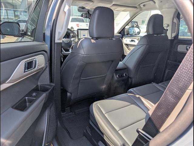 2025 Ford Explorer 