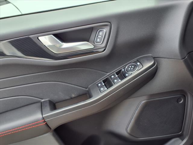 2025 Ford Escape Hybrid 