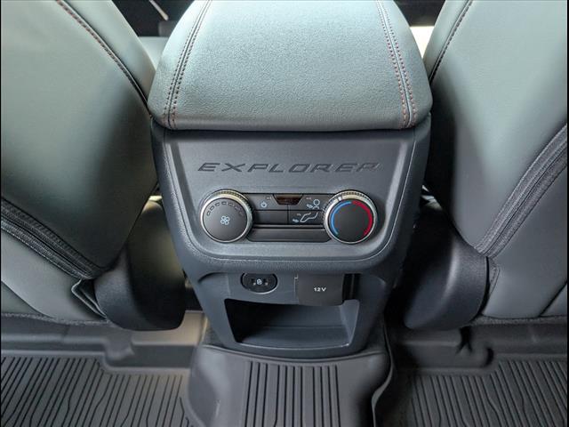 2025 Ford Explorer 