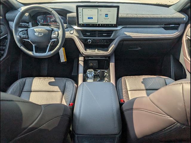 2025 Ford Explorer 