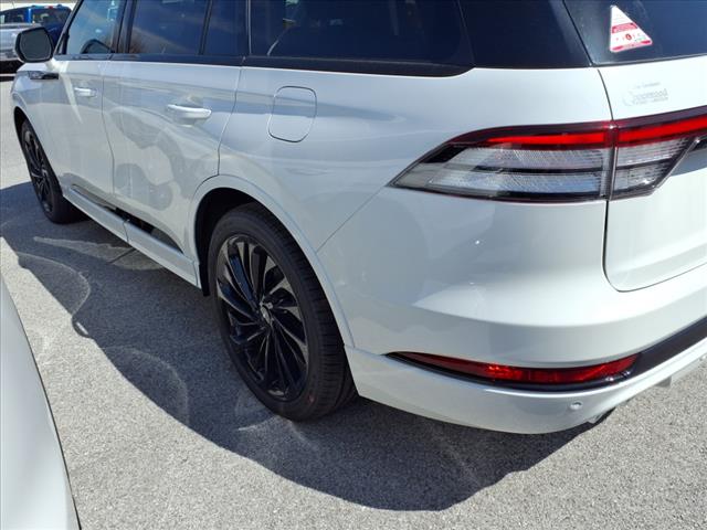 2025 Lincoln Aviator 