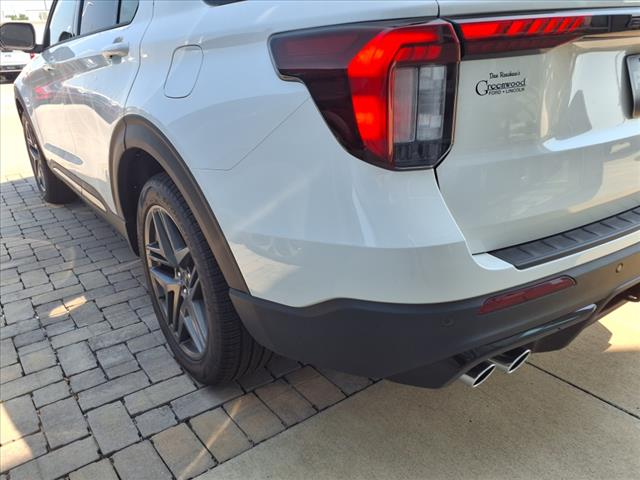 2025 Ford Explorer 