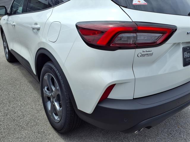2025 Ford Escape Hybrid 