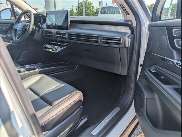 2025 Lincoln Corsair 