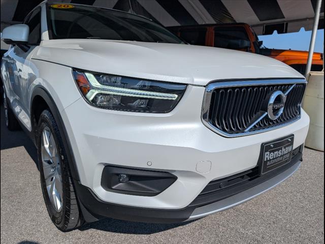 2021 Volvo XC40 T5 Momentum