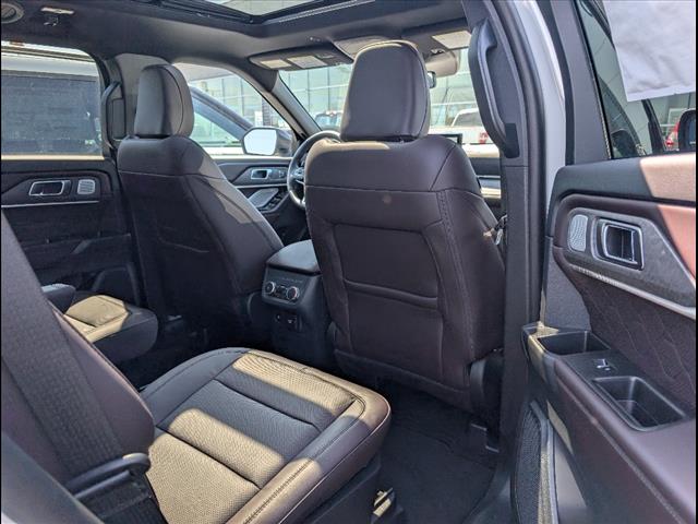 2025 Ford Explorer 