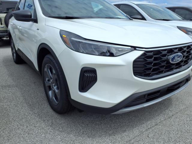 2025 Ford Escape Hybrid 