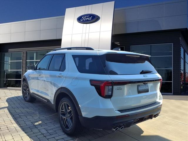 2025 Ford Explorer 
