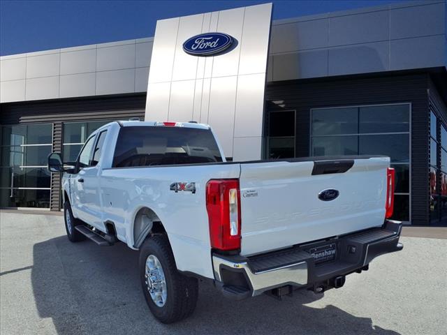 2025 Ford F-350 Super Duty XLT