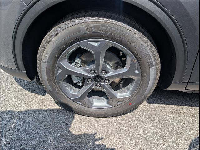 2025 Ford Escape Hybrid 