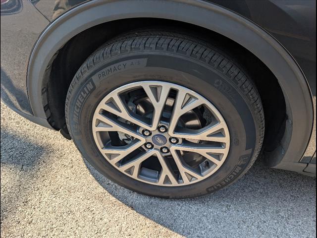 2022 Ford Escape Hybrid SEL