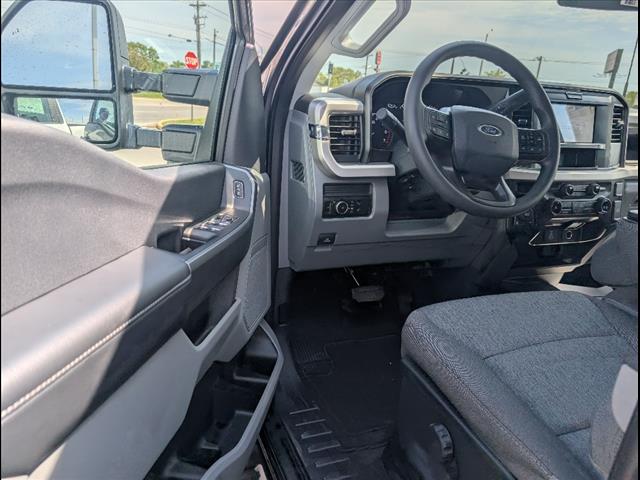 2025 Ford F-350 Super Duty XL