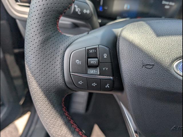 2025 Ford Escape Hybrid 