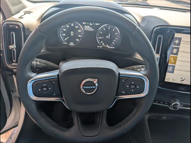 2021 Volvo XC40 T5 Momentum