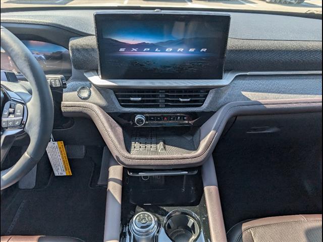 2025 Ford Explorer 