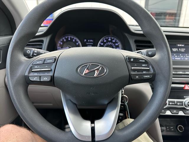 2020 Hyundai ELANTRA SE