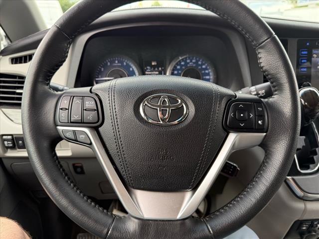 2015 Toyota Sienna XLE Premium 8-Passenger