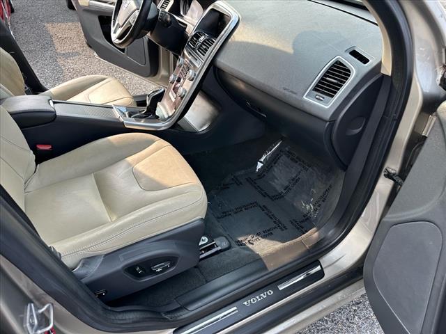 2016 Volvo XC60 T6 Drive-E