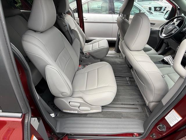2015 Toyota Sienna XLE Premium 8-Passenger