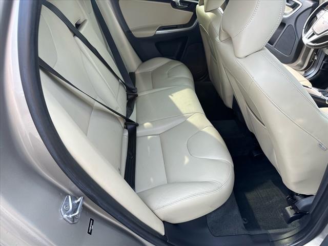 2016 Volvo XC60 T6 Drive-E