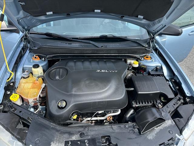 2013 Dodge Avenger SE V6