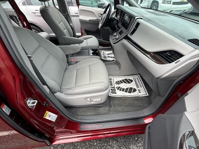 2015 Toyota Sienna XLE Premium 8-Passenger