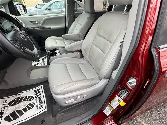 2015 Toyota Sienna XLE Premium 8-Passenger