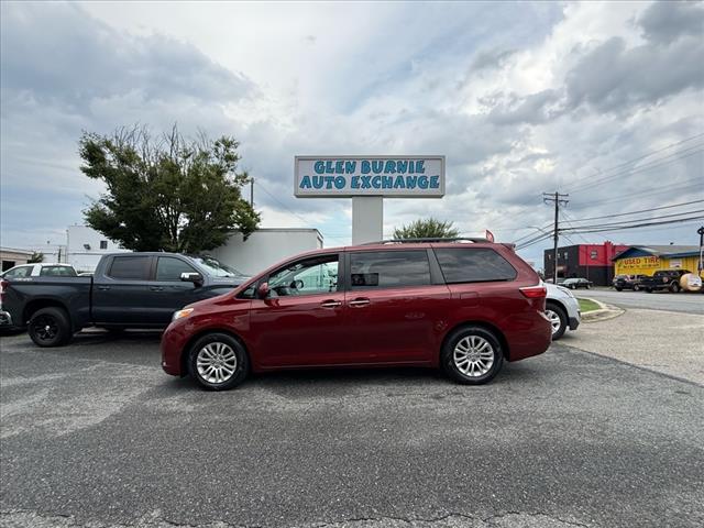 2015 Toyota Sienna XLE Premium 8-Passenger