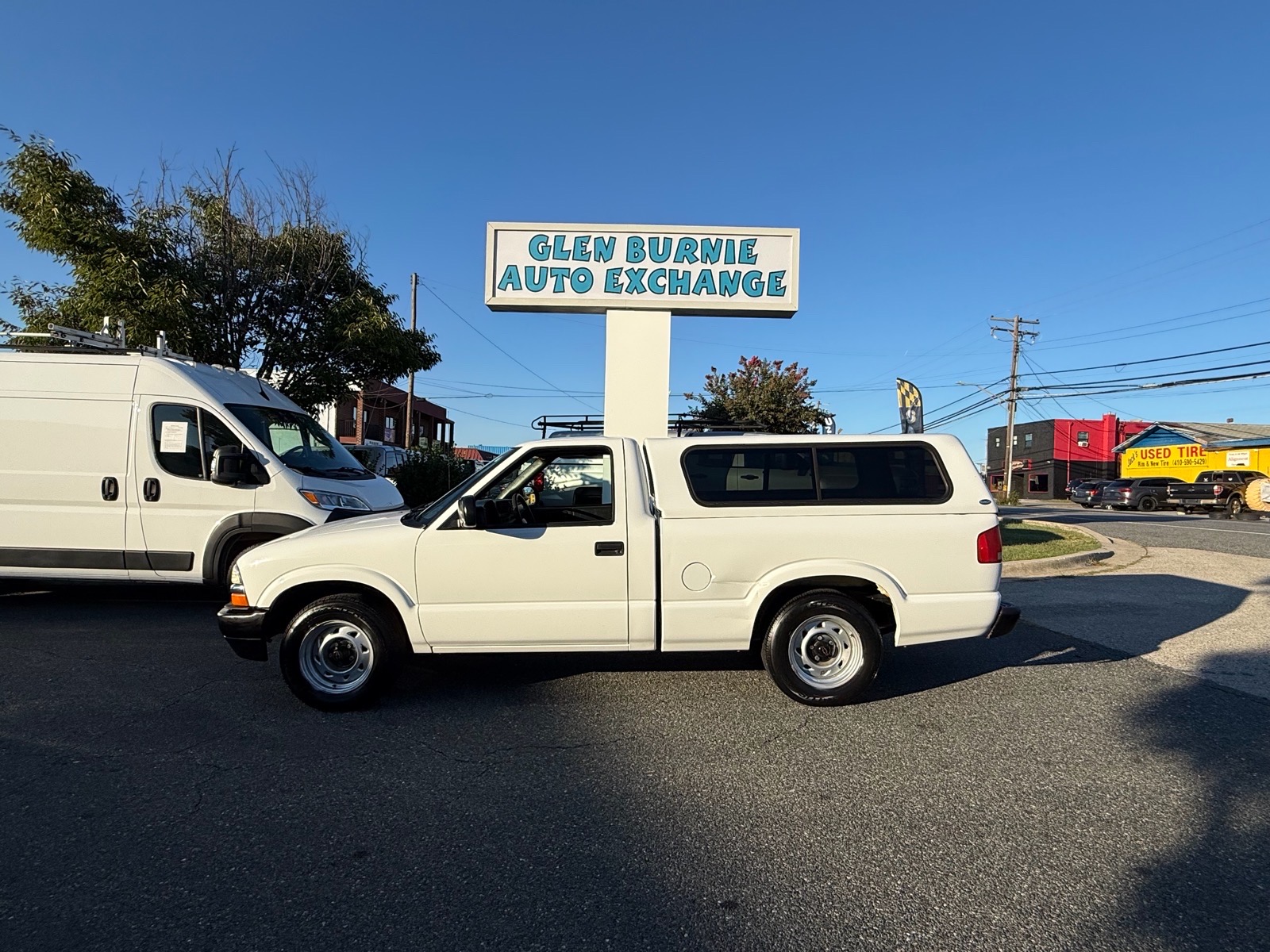 Summit White (50u) 2003 Chevrolet S-10 Pickup Truck Rear-Wheel Drive 4-Speed Automatic