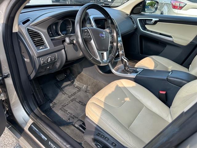 2016 Volvo XC60 T6 Drive-E