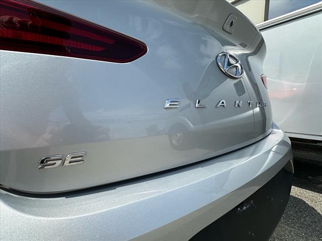 2019 Hyundai ELANTRA SE