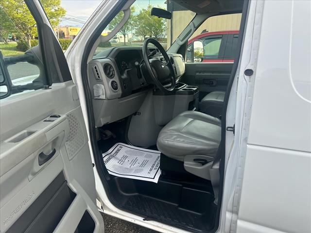 2013 Ford E-Series E-350 SD