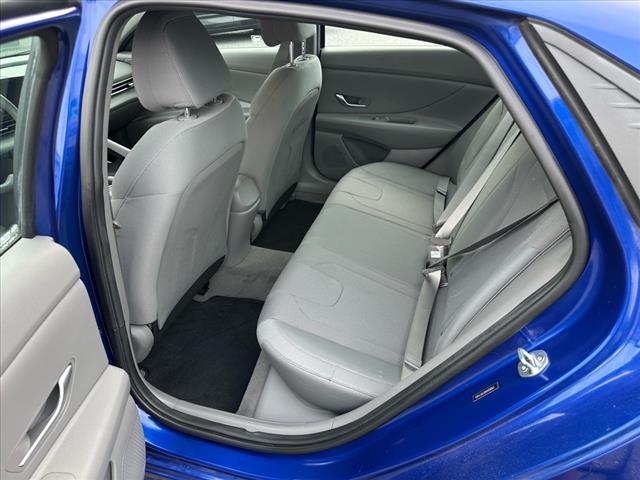 2021 Hyundai ELANTRA SE