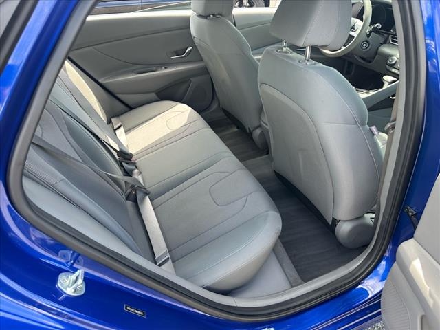 2021 Hyundai ELANTRA SE