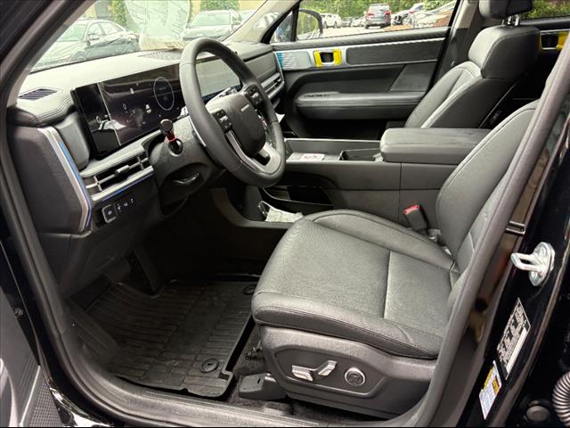 2025 Hyundai SANTA FE Limited