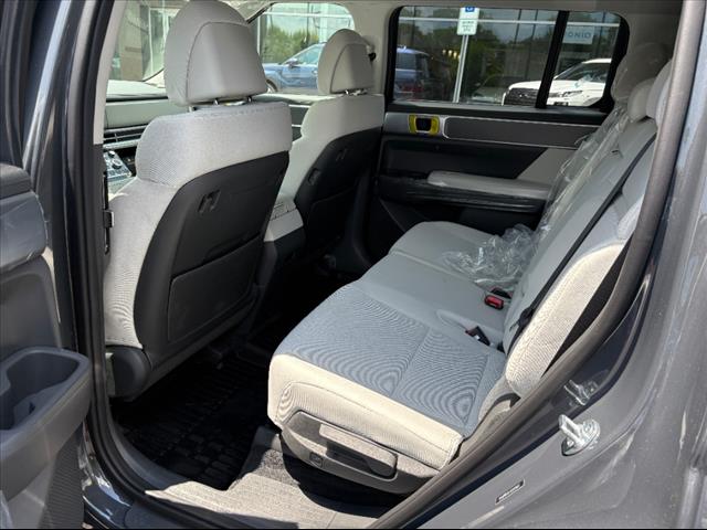 2025 Hyundai SANTA FE SE
