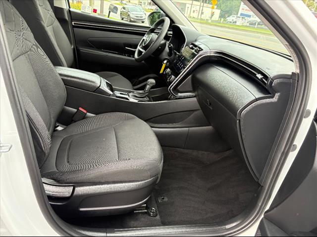 2024 Hyundai TUCSON SE