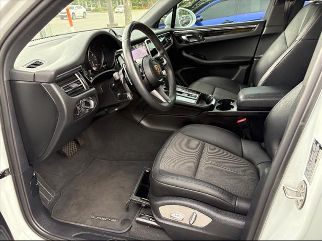 2023 Porsche Macan Base