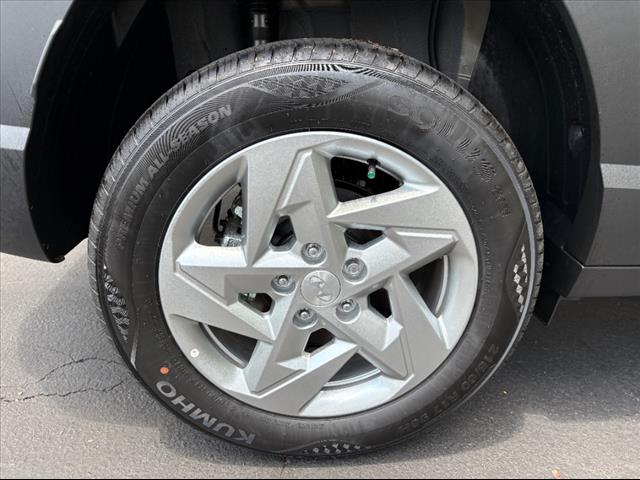 2025 Hyundai KONA SE