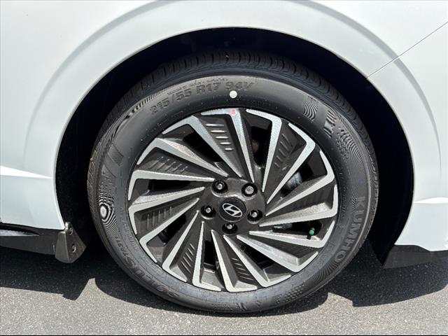 2025 Hyundai SONATA Hybrid SEL