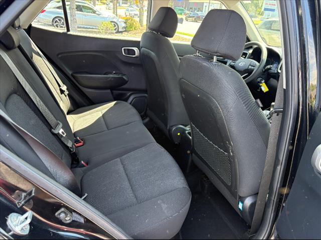 2022 Hyundai VENUE SE