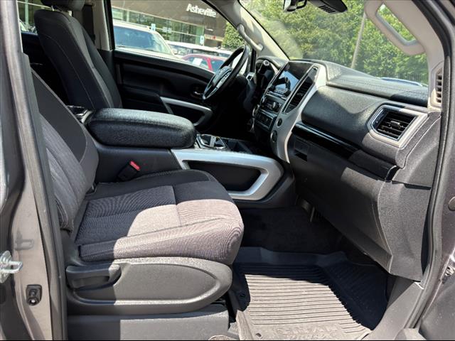 2021 Nissan Titan SV