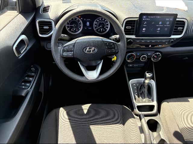 2022 Hyundai VENUE SE