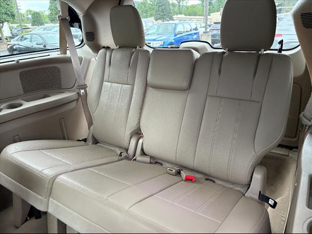 2016 Chrysler Town and Country Touring-L