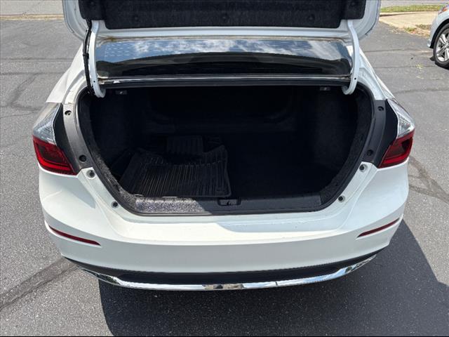 2019 Honda Insight Touring