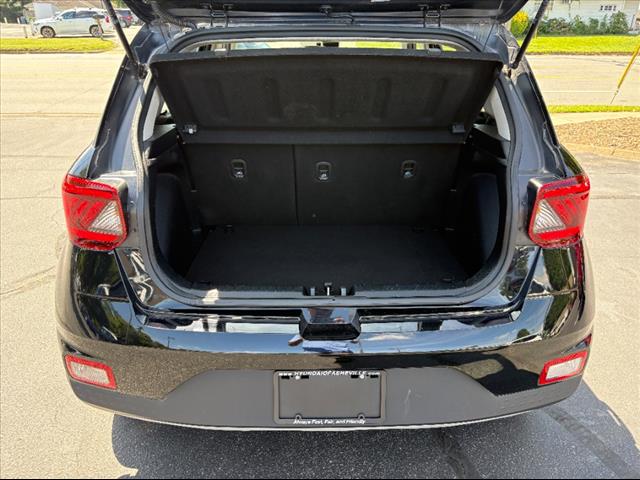 2022 Hyundai VENUE SE